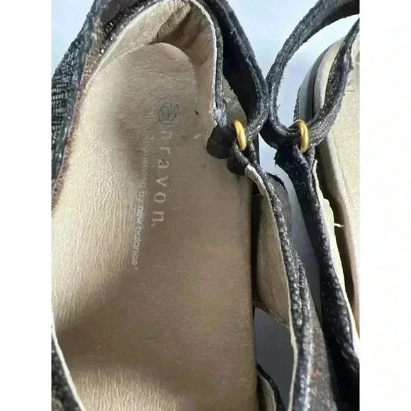 Aravon shoes - Picture 2 of 4